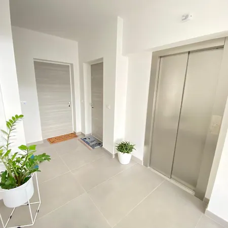 Astro 2 - Immobiliare Living Appartement *