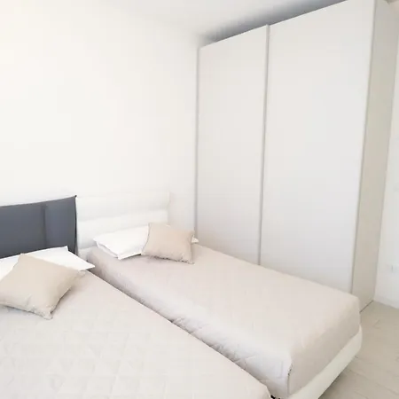 Apartment Astro 2 - Immobiliare Living Lido di Jesolo
